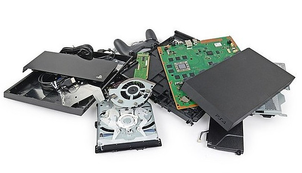 Ремонтопригодность Sony PlayStation 4 оценили в 8 баллов - «Гаджеты»