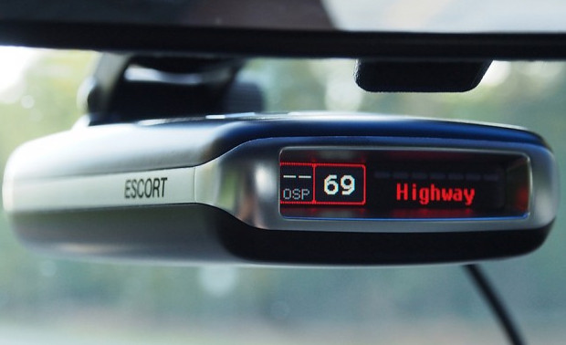 Антирадар Escort Passport Max поможет водителю избежать встречи с полицией - «Гаджеты»
