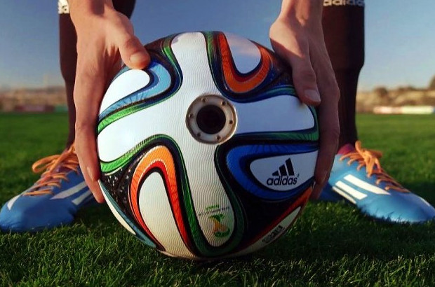 Футбольный мяч с камерами позволит взглянуть на Чемпионат Мира по-новому - «Гаджеты»