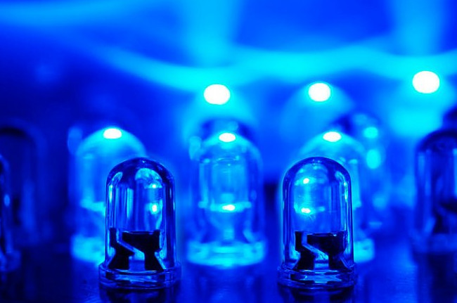 Синие светодиоды помогут дольше сохранять еду свежей - «Технологии»