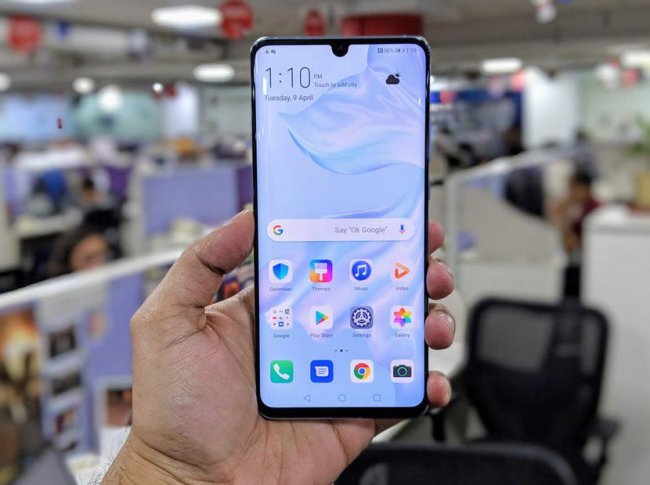 Huawei все-таки обновит свои смартфоны до Android Q: кто первый - «Смартфоны»