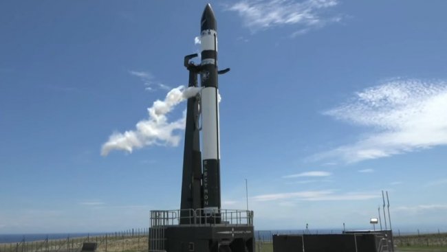 Видео: Rocket Lab успешно совершила первый запуск ракеты Electron - «Космос»