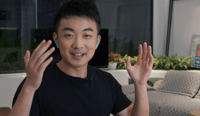 Видео: смотрите, как глава OnePlus собирает смартфон OnePlus Nord своими руками - «Смартфоны»