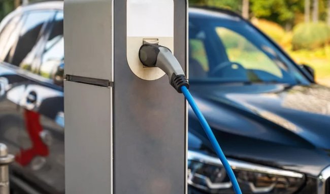 Быстрая зарядка ускоряет деградацию батарей электромобилей вдвое - «Технологии»