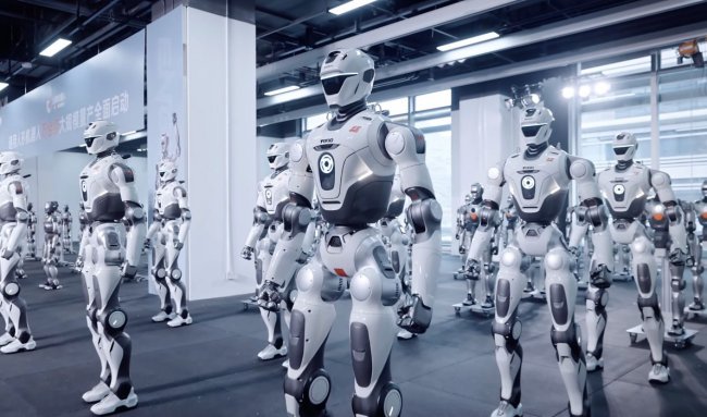 Фабрика ENGINEAI в Шэньчжэне выпускает одного андроида каждые 15 минут - «Роботы»