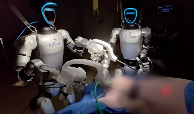 Телеуправляемые андроиды провели первую в мире полостную операцию - «Роботы»